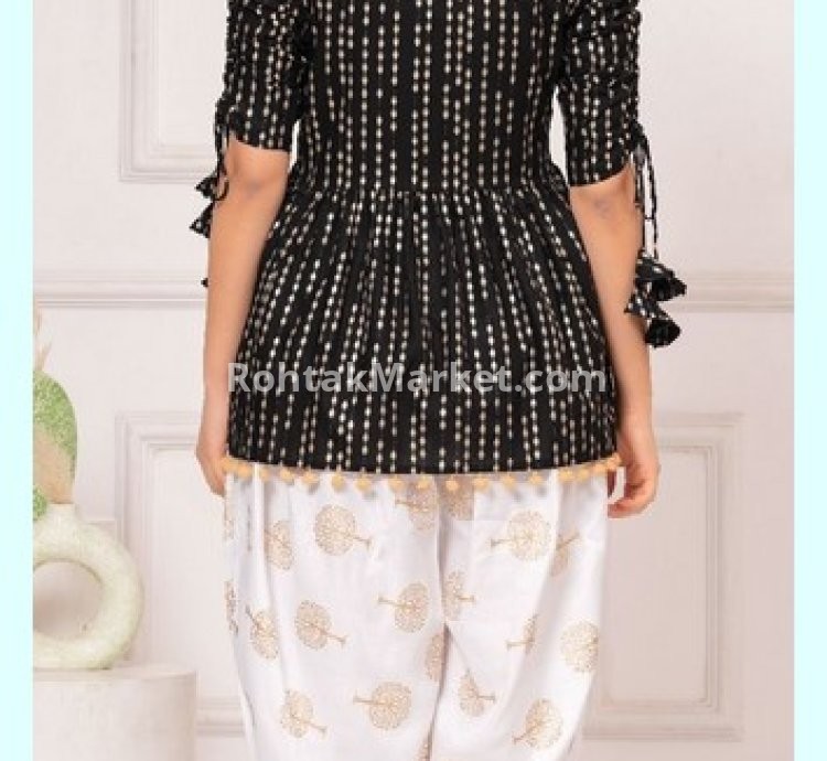 Stylish Women's Kurtis in Rohtak – Trendy & Comfortable Ethnic Wear